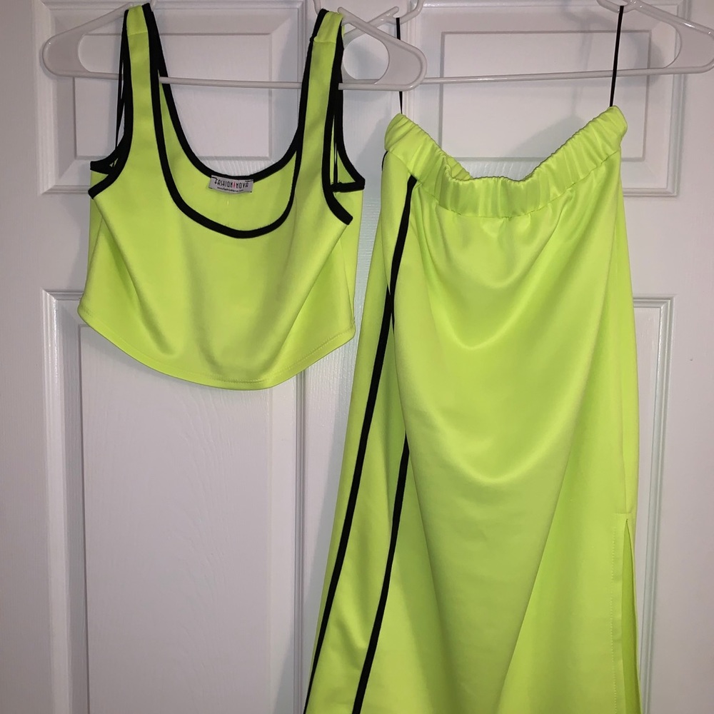 FashionNova NEON CROP TOP W/ SKIRT